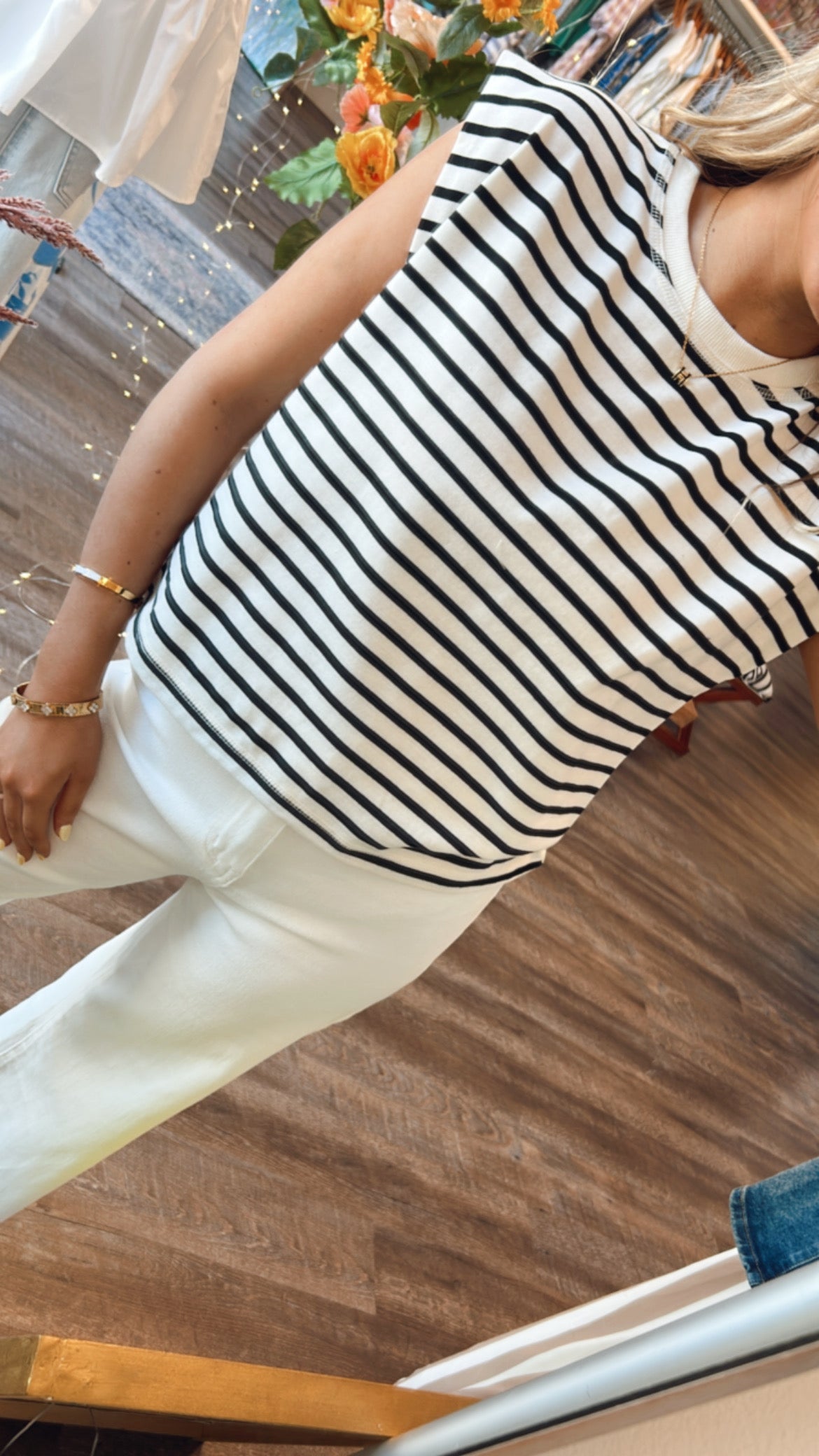 Chic stripes- black
